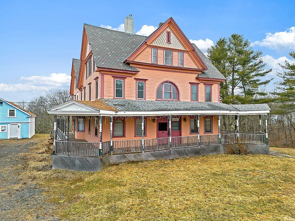 1135 E Pittston Road, Pittston, ME 04345