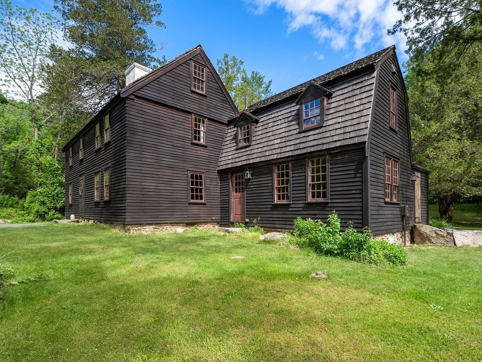 11 Lincoln St, Gloucester, MA 01930