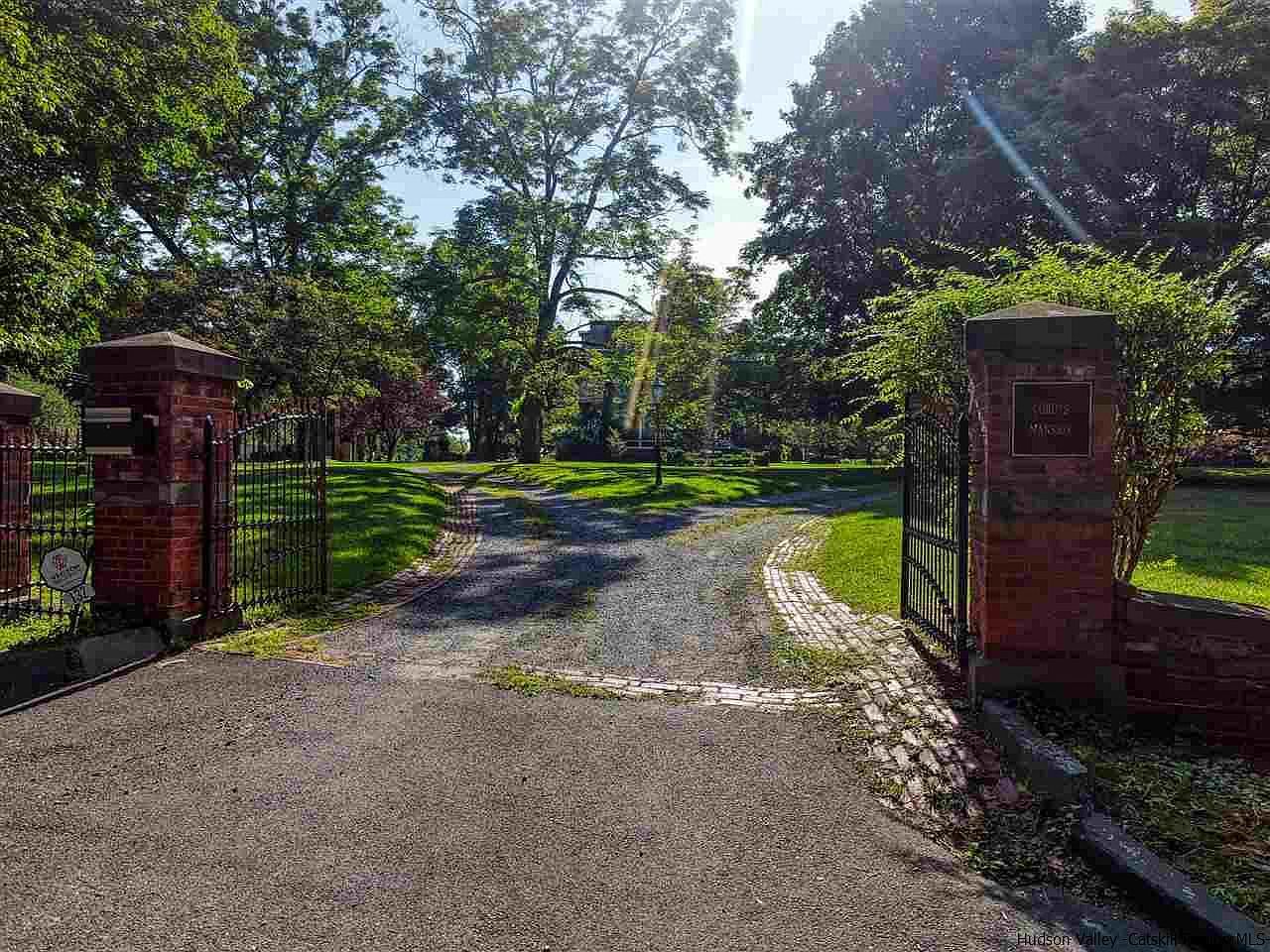 132 Lindsley Ave, Kingston, NY 12401