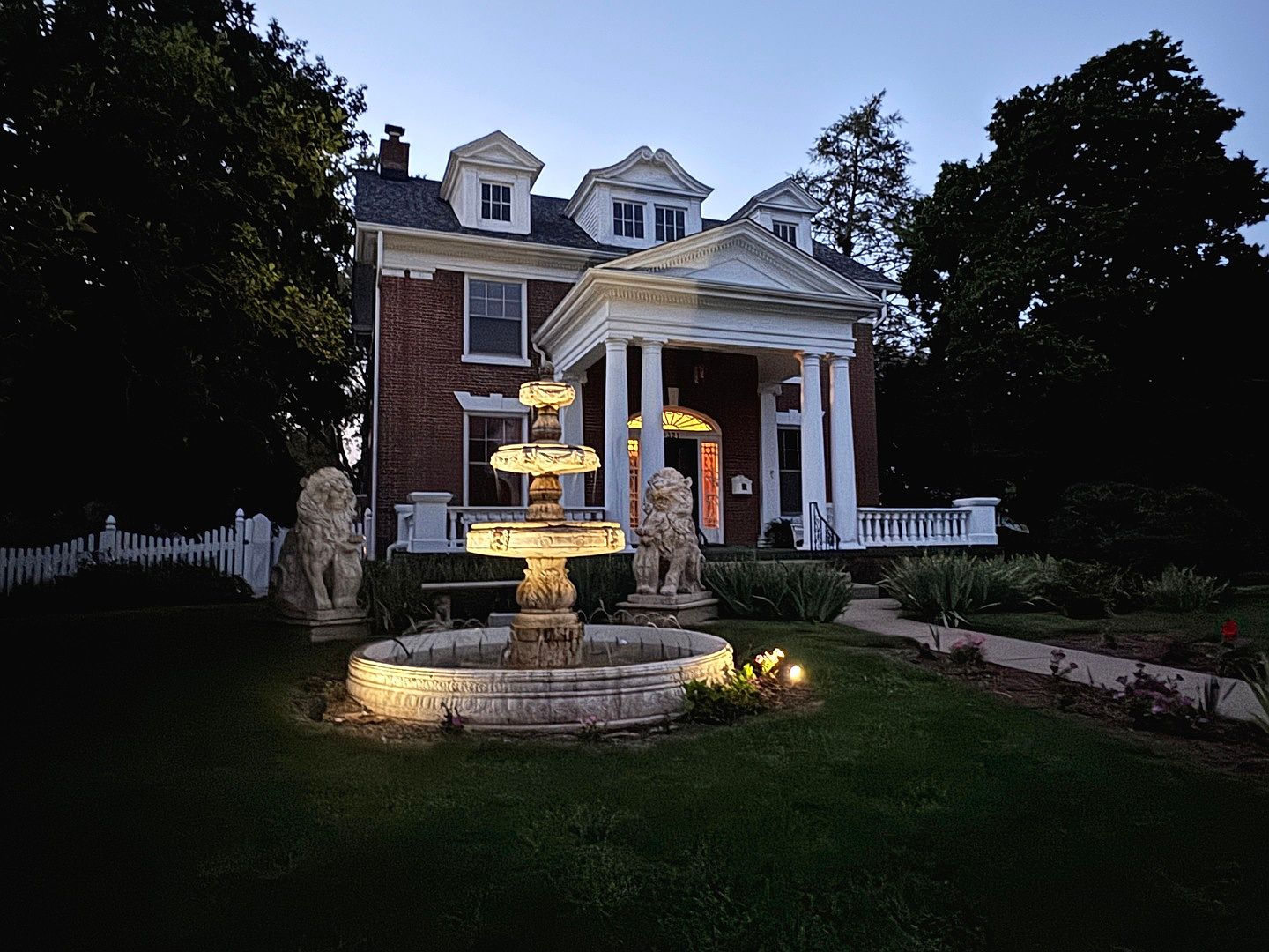 321 Park Ave E, Princeton, IL 61356