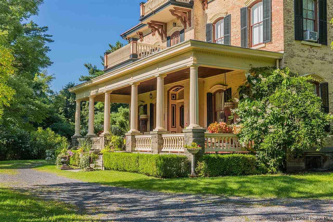 132 Lindsley Ave, Kingston, NY 12401