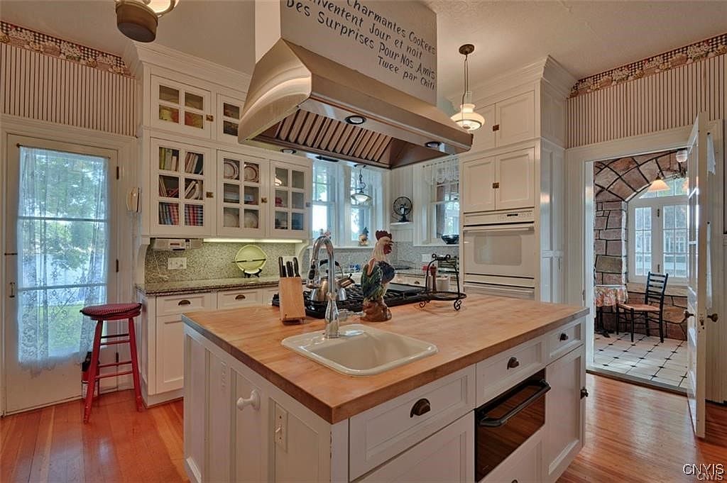 45232 Longue Vue Is, Alexandria Bay, NY 13607