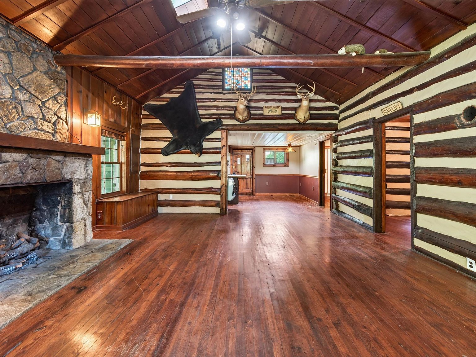 1949 Wolf Creek Hwy, Narrows, VA 24124