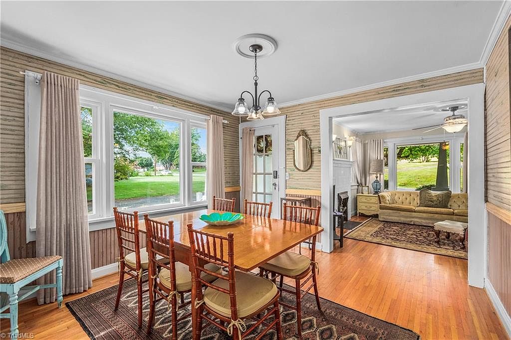 387 Austin Traphill Rd, Elkin, NC 28621