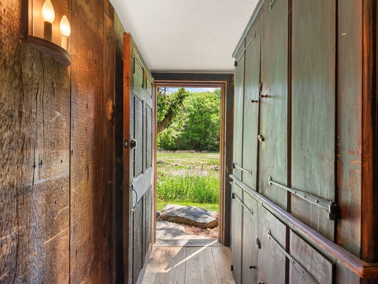 11 Lincoln St, Gloucester, MA 01930