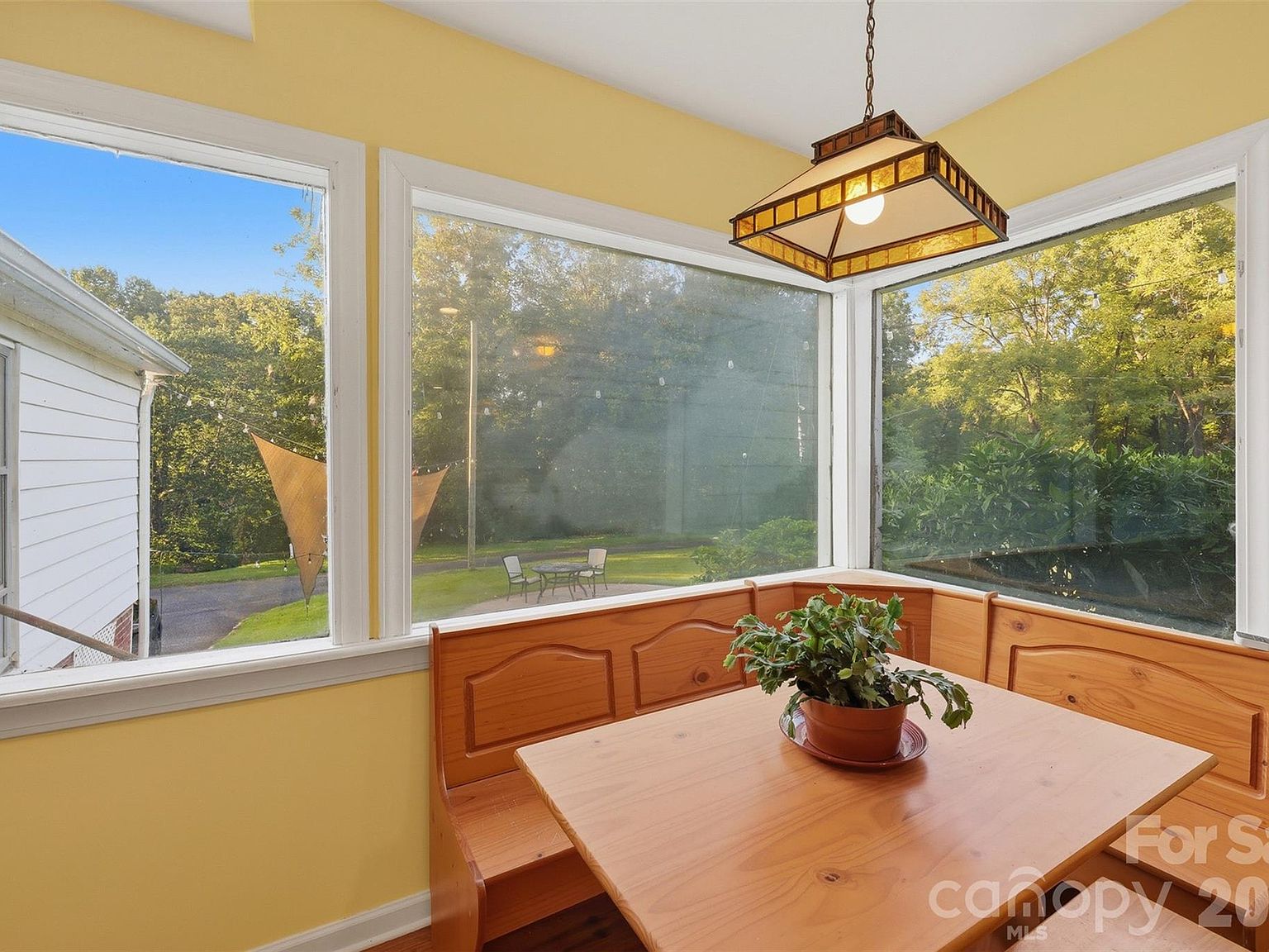 2386 Liledoun Rd, Taylorsville, NC 28681