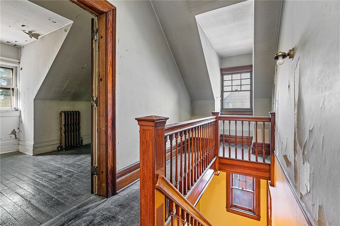 4754 Wallingford St, Pittsburgh, PA 15213