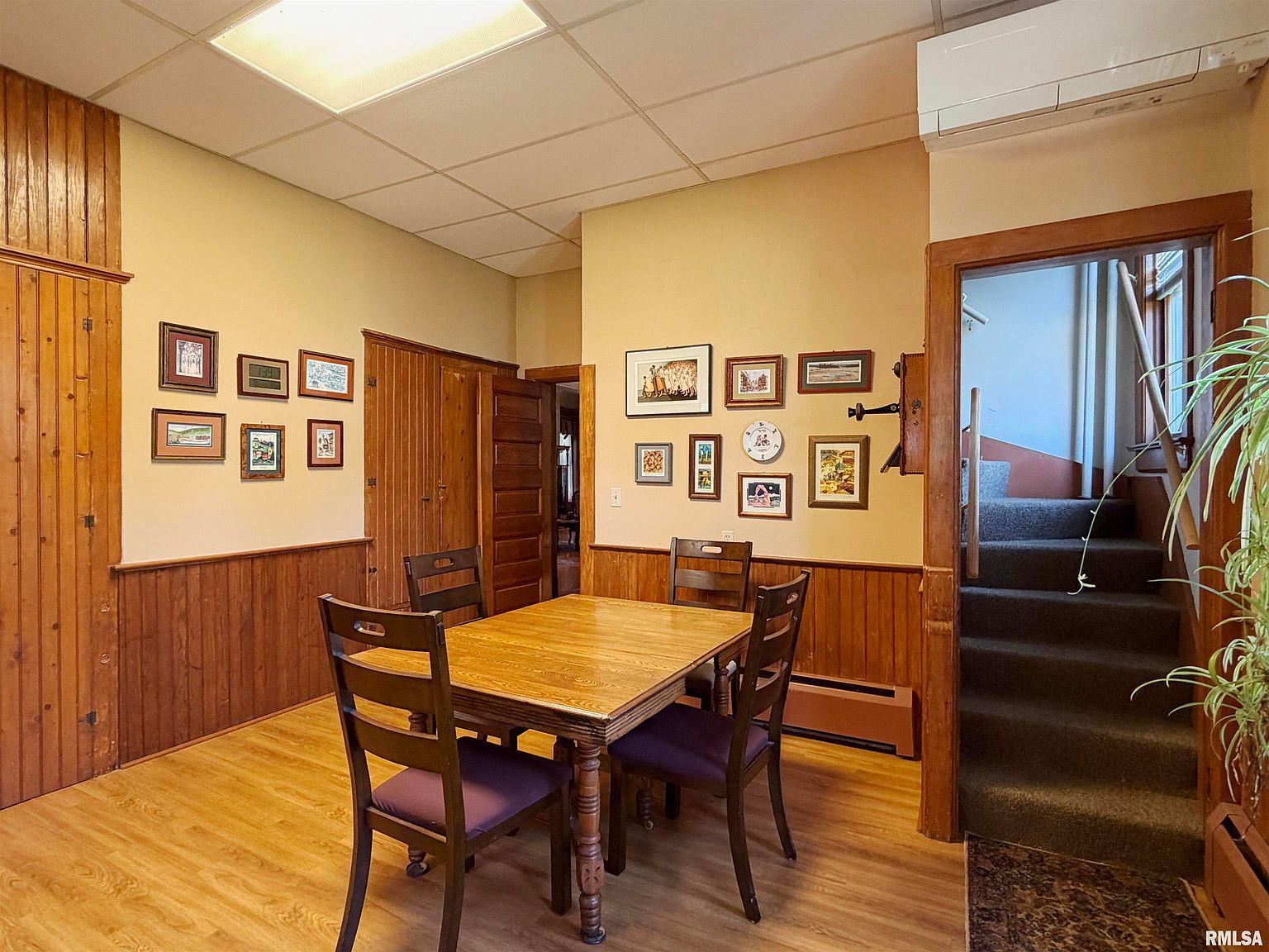 559 N Chambers St, Galesburg, IL 61401
