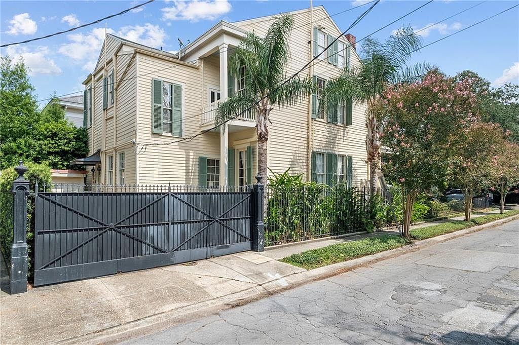 016-3227-coliseum-st-new-orleans-la-70115