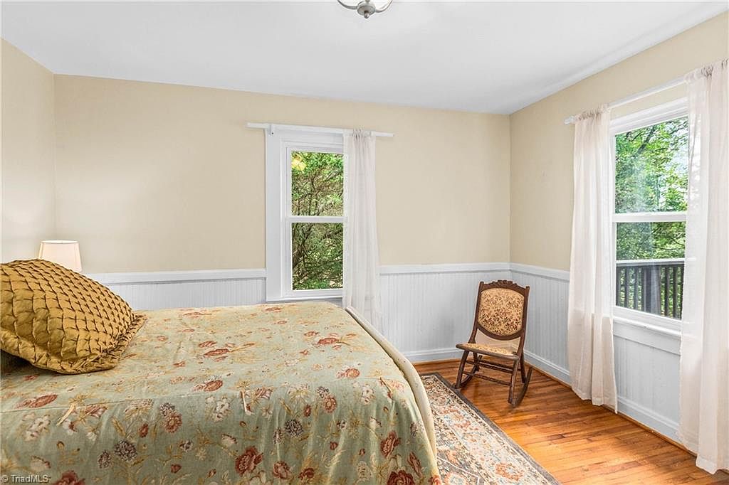 387 Austin Traphill Rd, Elkin, NC 28621