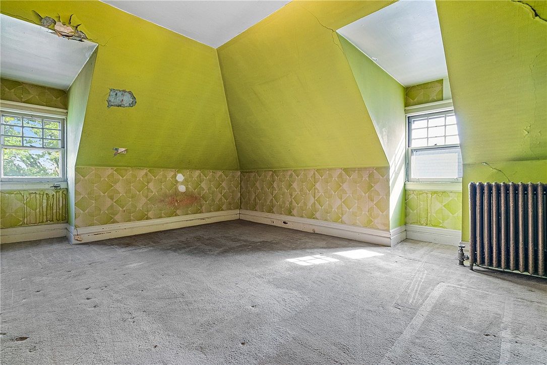 4754 Wallingford St, Pittsburgh, PA 15213