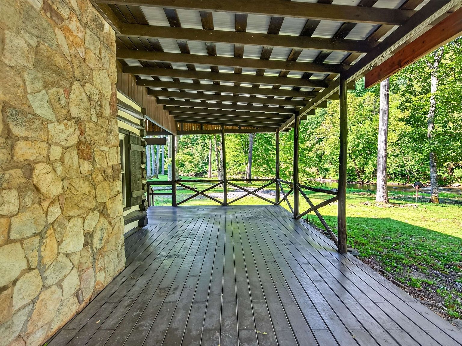 1949 Wolf Creek Hwy, Narrows, VA 24124