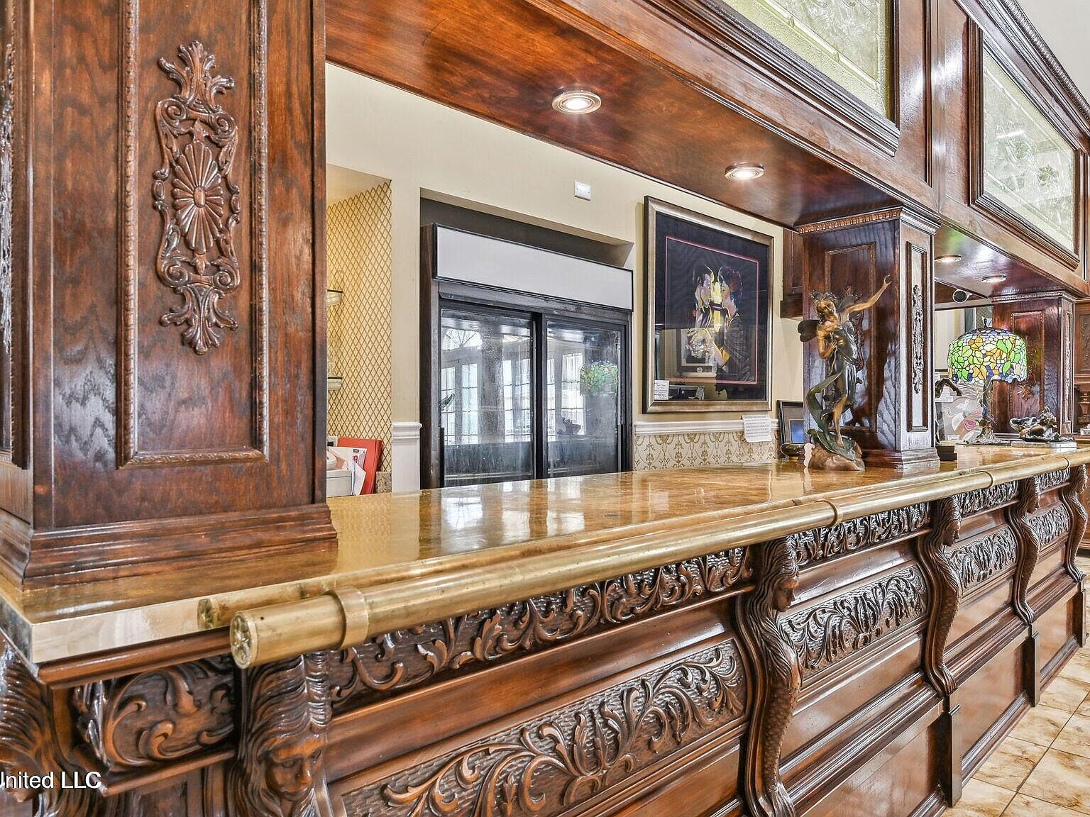 120 W Scenic Dr, Pass Christian, MS 39571