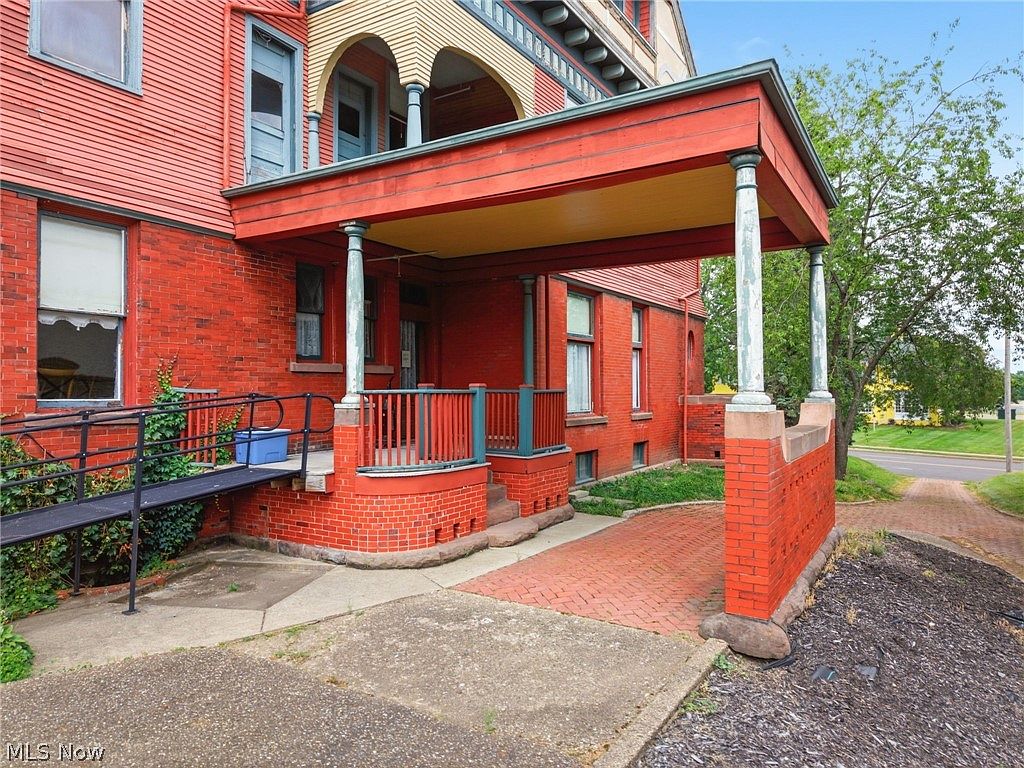 1435 Market Ave N, Canton, OH 44714