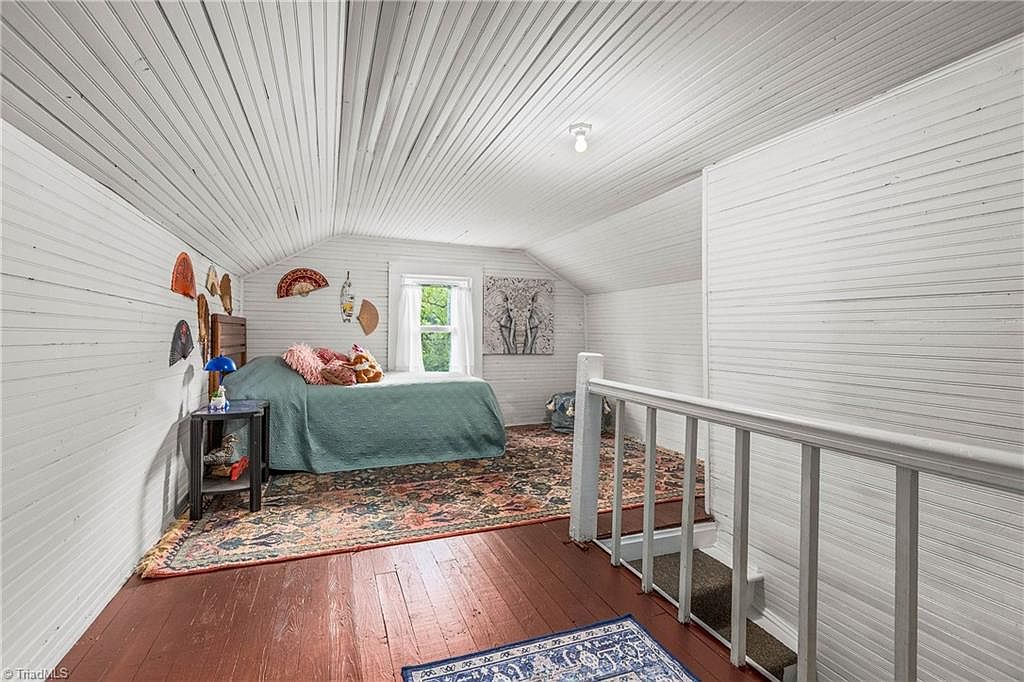 387 Austin Traphill Rd, Elkin, NC 28621