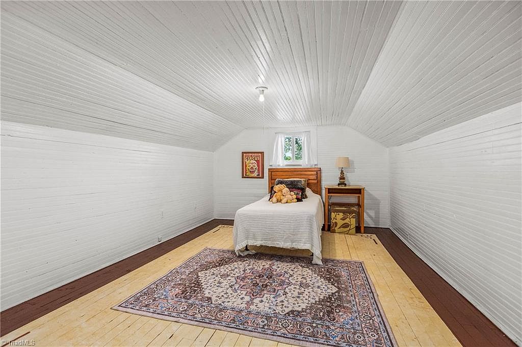 387 Austin Traphill Rd, Elkin, NC 28621