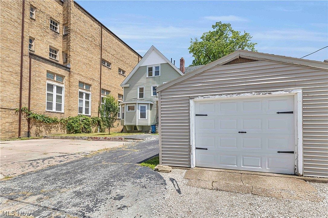 416 Washington Ave, Lorain, OH 44052