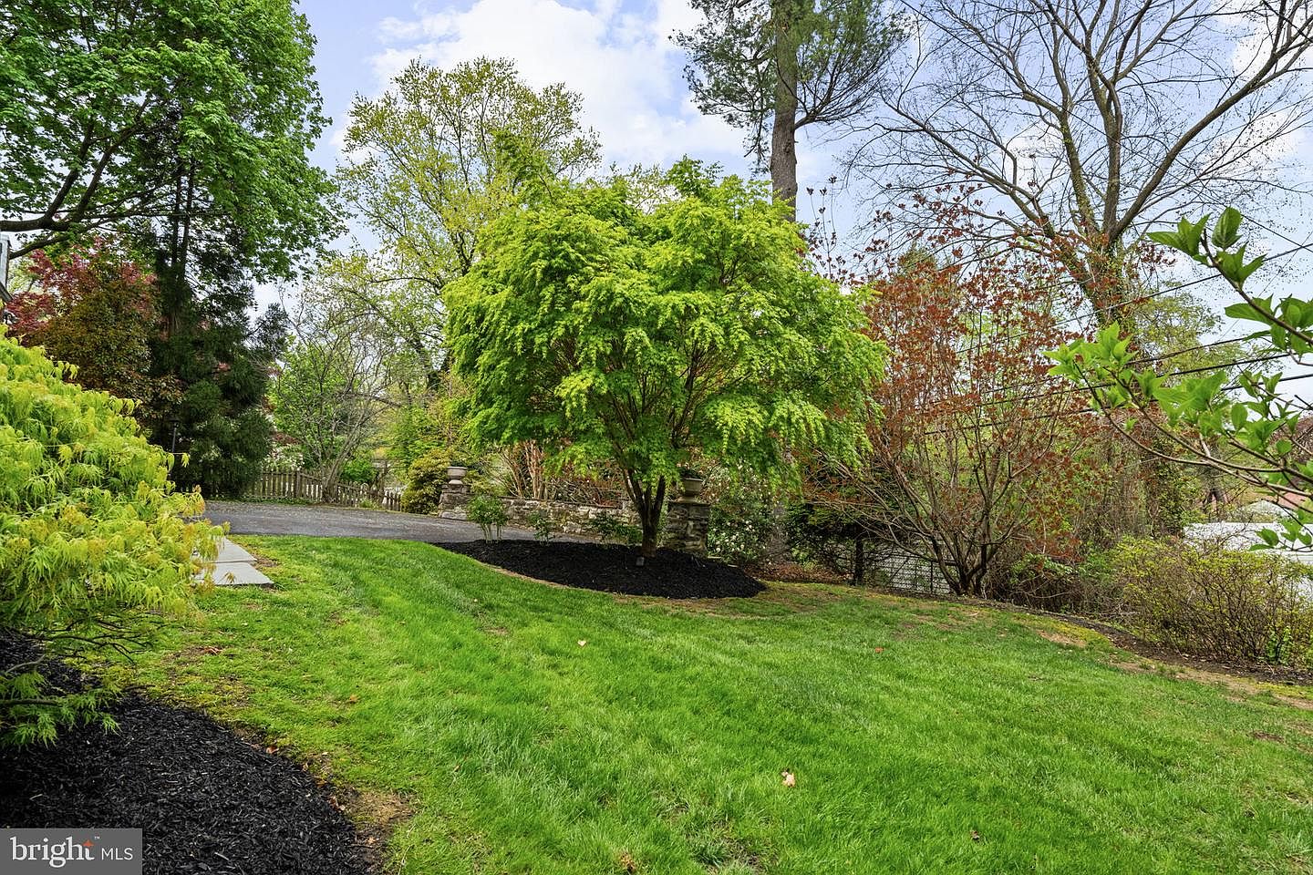 7901 Cobden Rd, Glenside, PA 19038