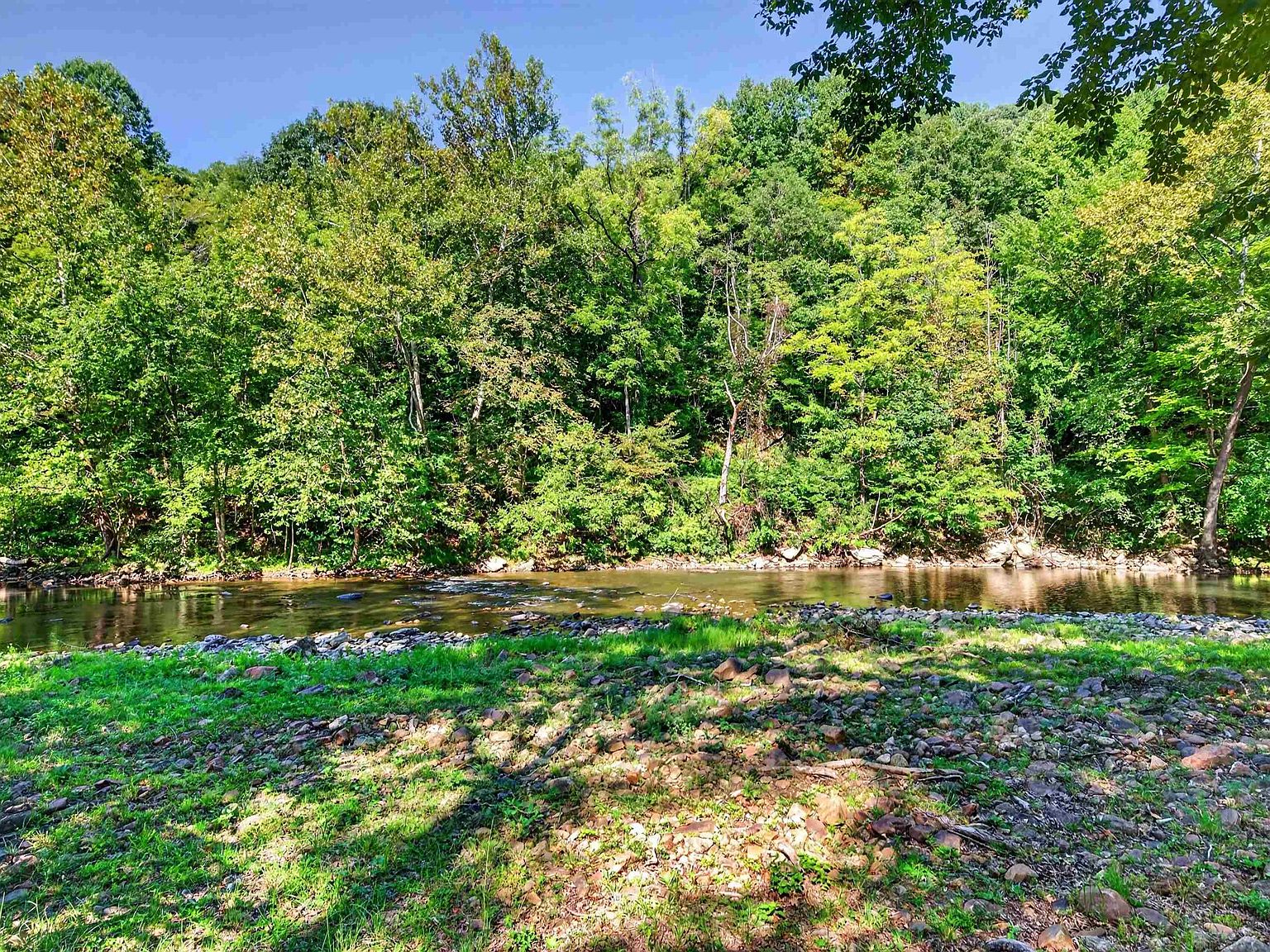 1949 Wolf Creek Hwy, Narrows, VA 24124