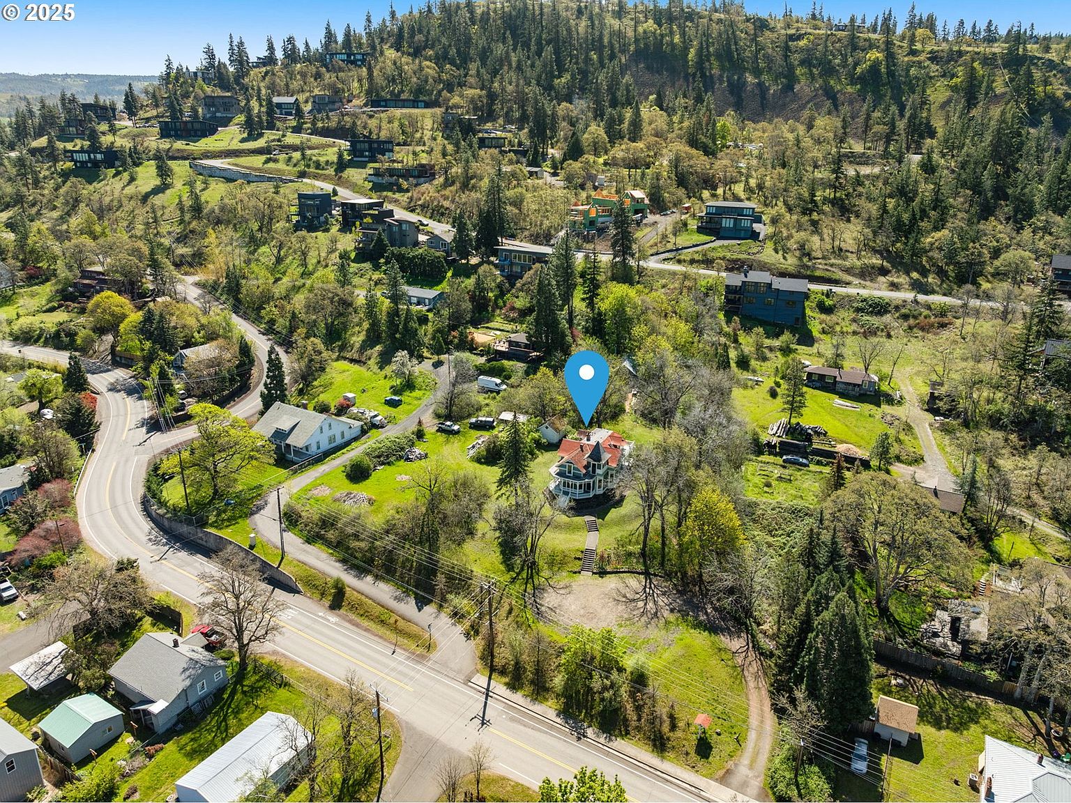 704 3rd Ave, Mosier, OR 97040