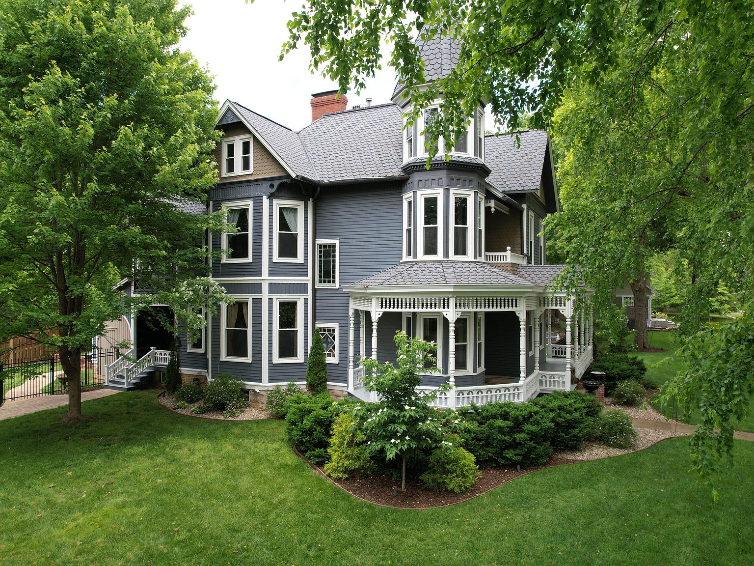 1435 E Walnut Street, Springfield, MO 65802