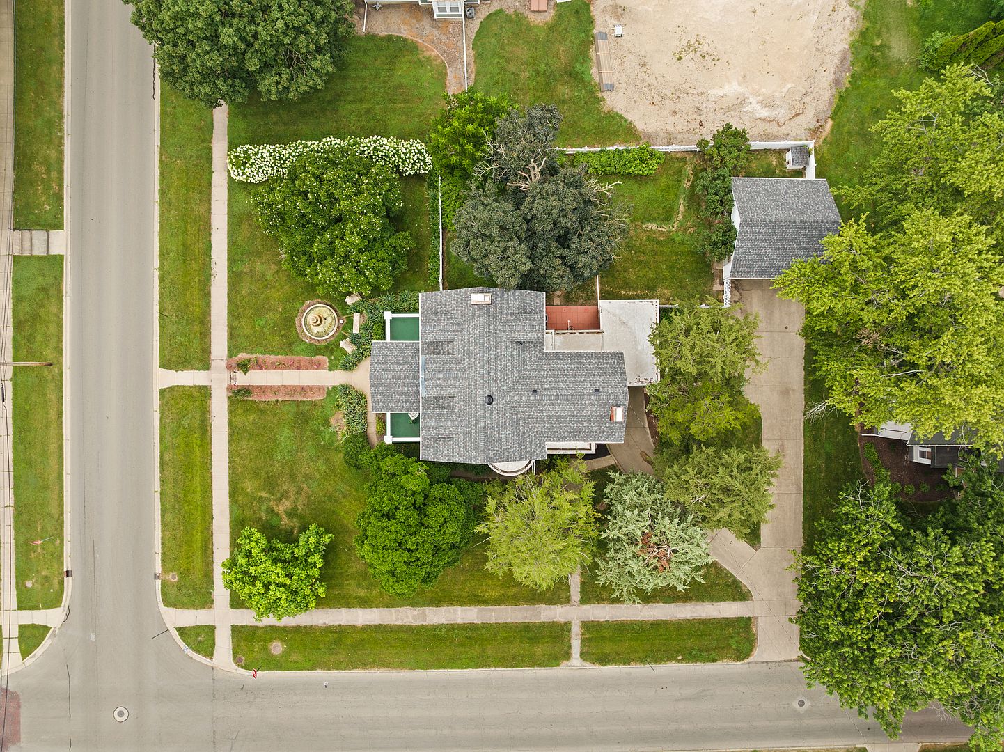 321 Park Ave E, Princeton, IL 61356