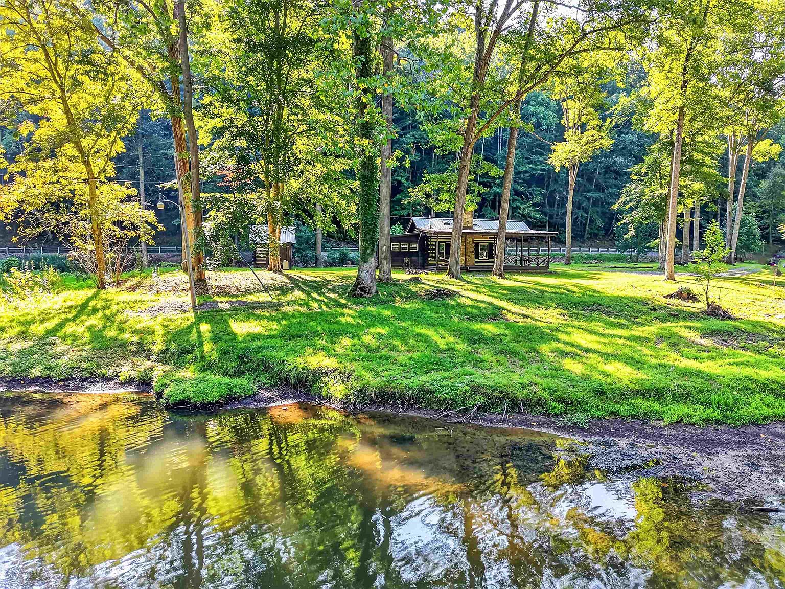 1949 Wolf Creek Hwy, Narrows, VA 24124