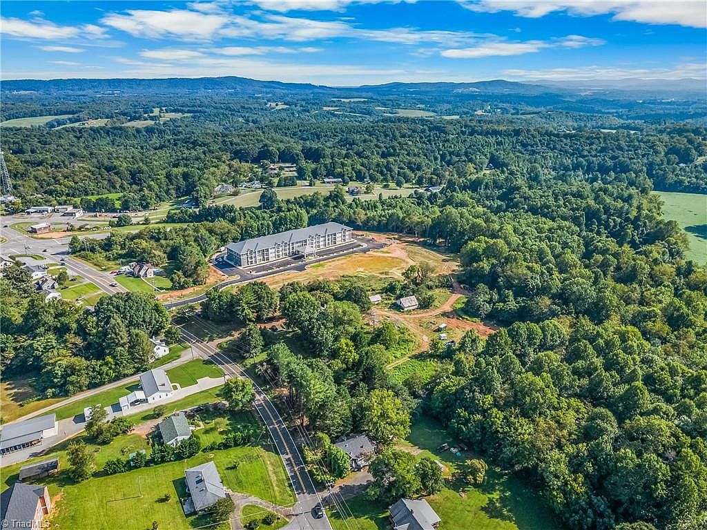 387 Austin Traphill Rd, Elkin, NC 28621