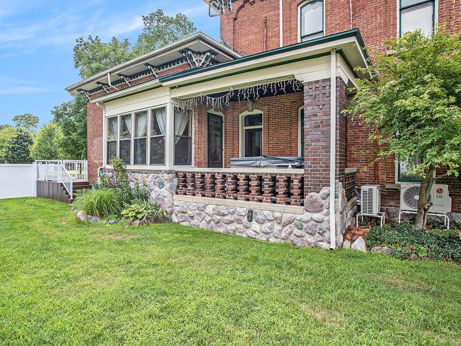 029-213-w-chicago-st-coldwater-mi-49036