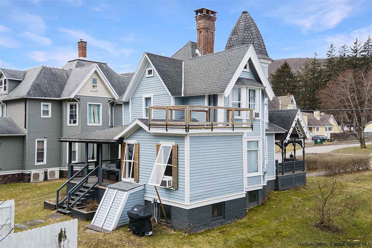 25 Main St, Delhi, NY 13753