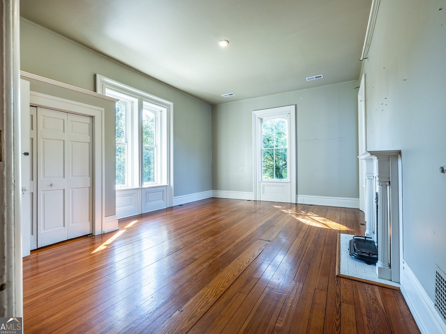 906 E 2nd Ave SW, Rome, GA 30161