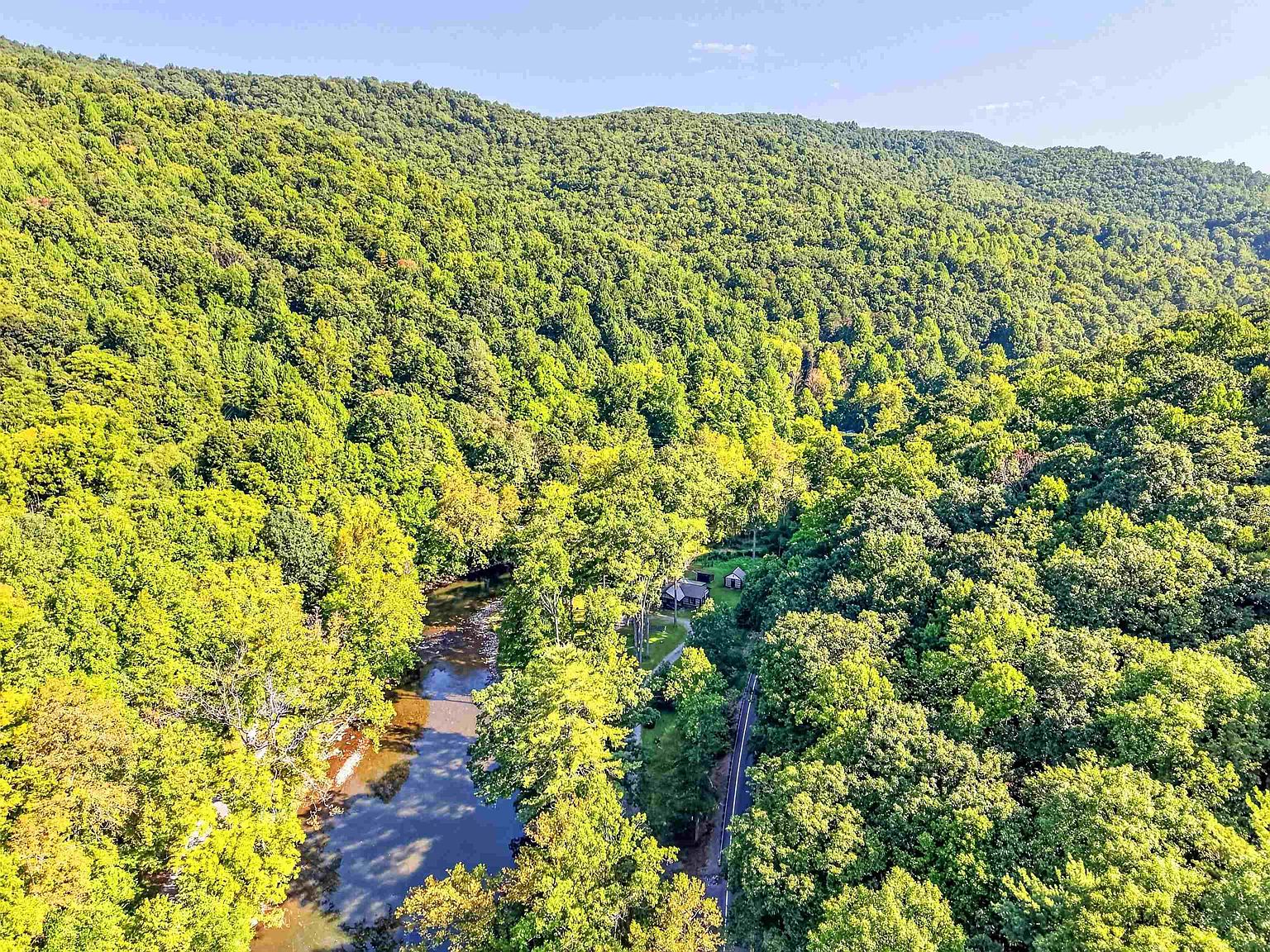 1949 Wolf Creek Hwy, Narrows, VA 24124