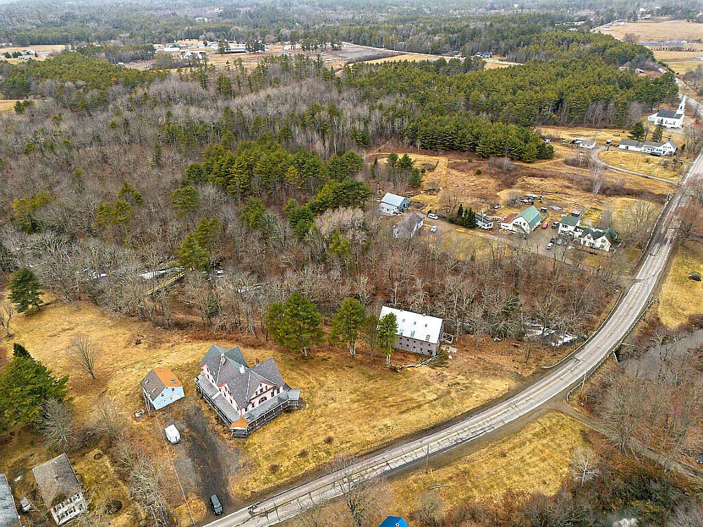 1135 E Pittston Road, Pittston, ME 04345