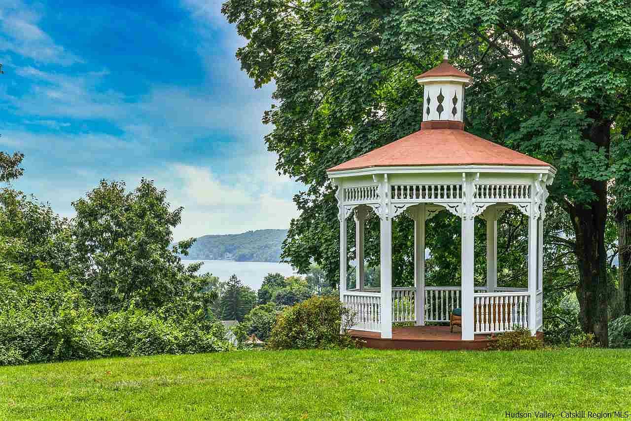 132 Lindsley Ave, Kingston, NY 12401