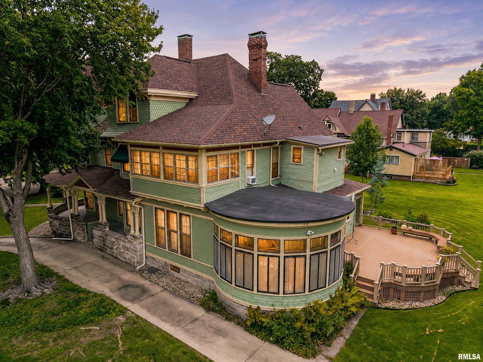 559 N Chambers St, Galesburg, IL 61401