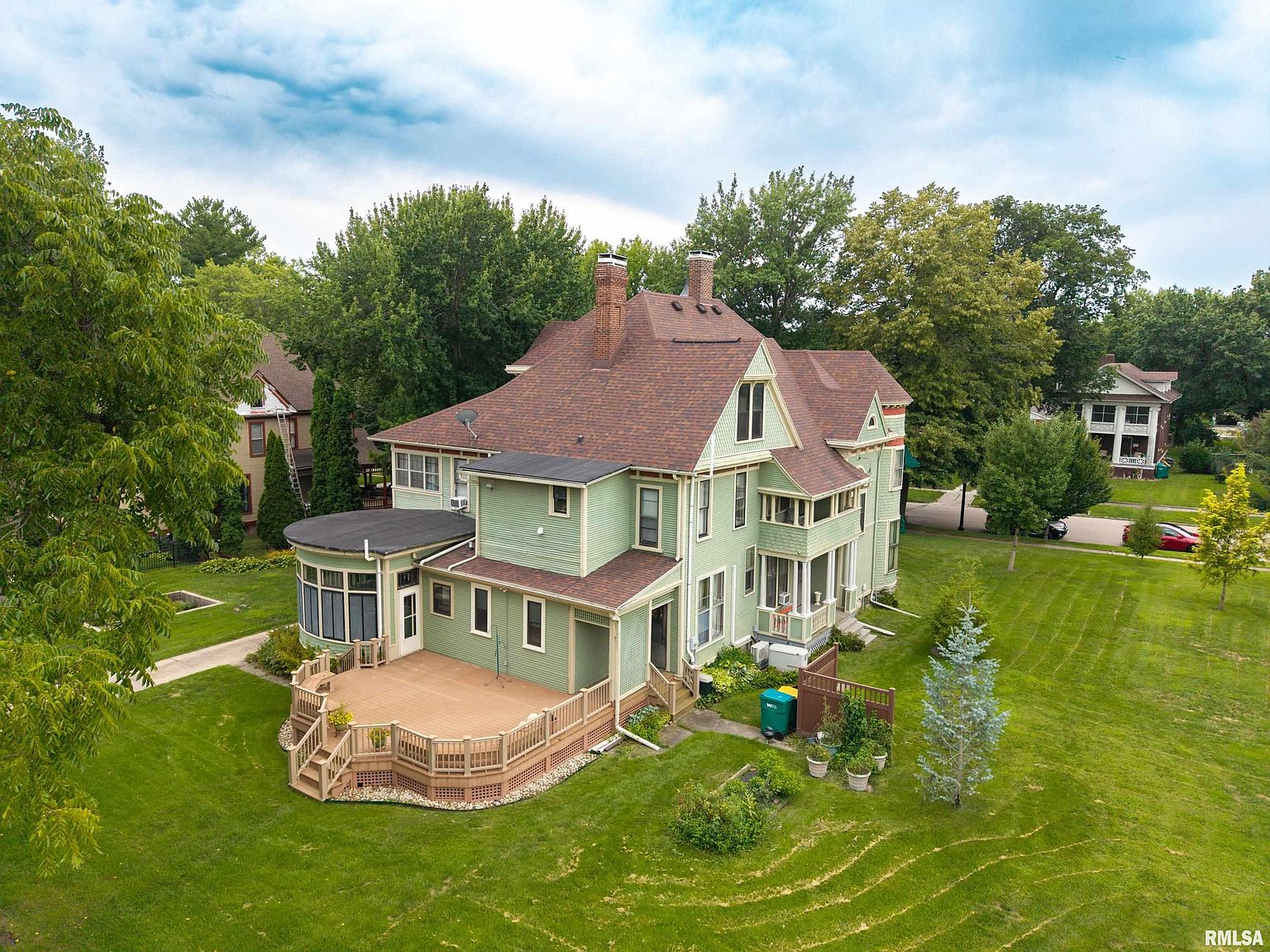 559 N Chambers St, Galesburg, IL 61401