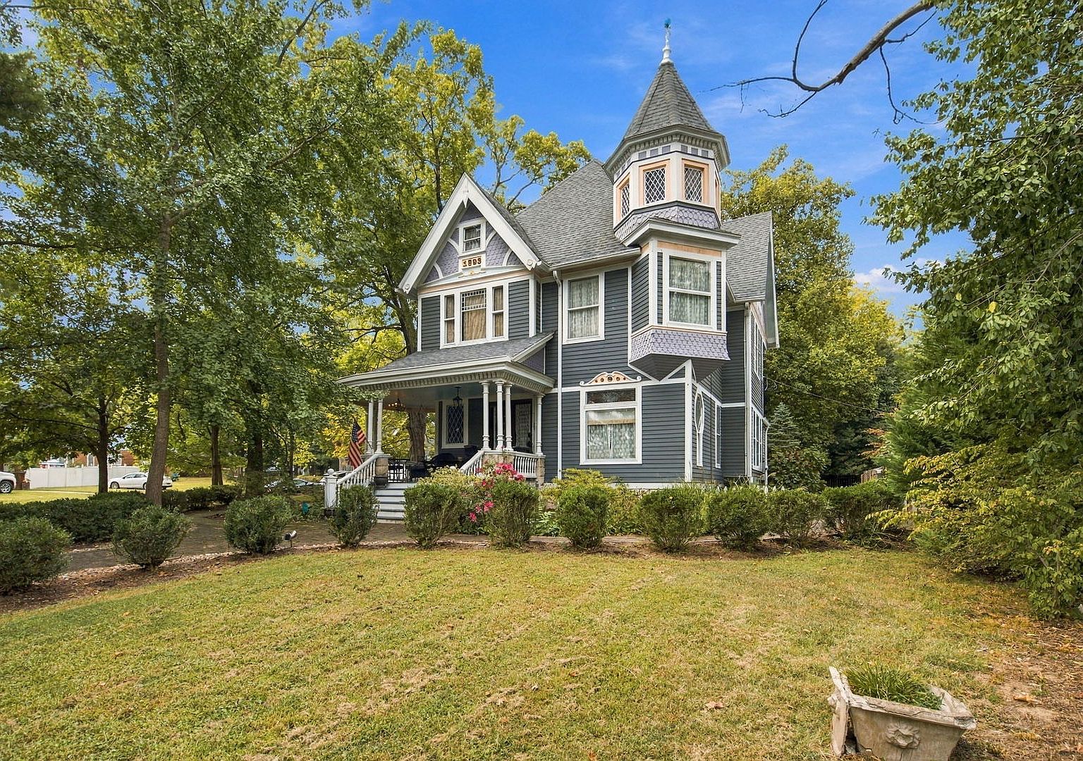 301 W High St, Anna, IL 62906