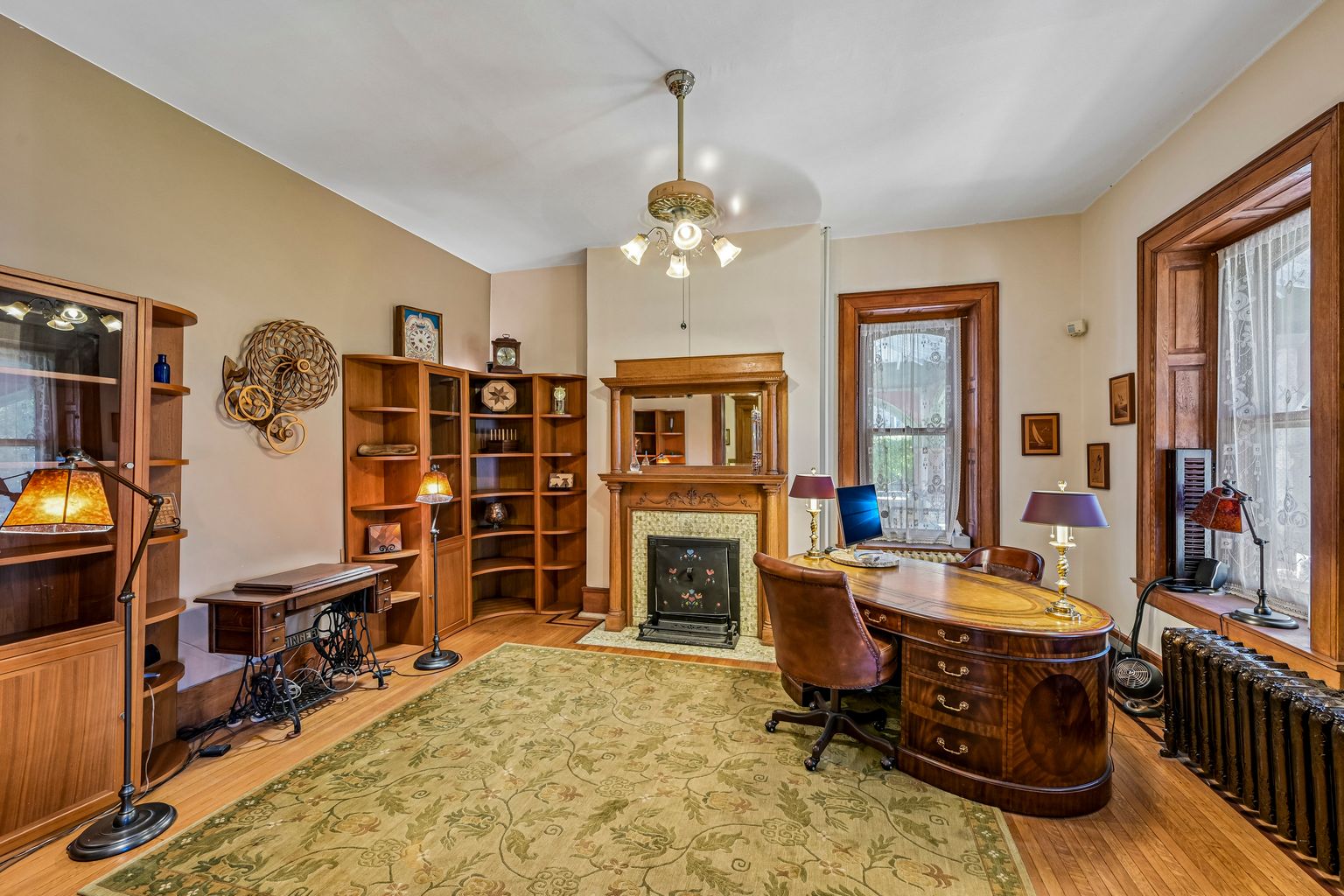 6 Lindenwold Ter, Ambler, PA 19002
