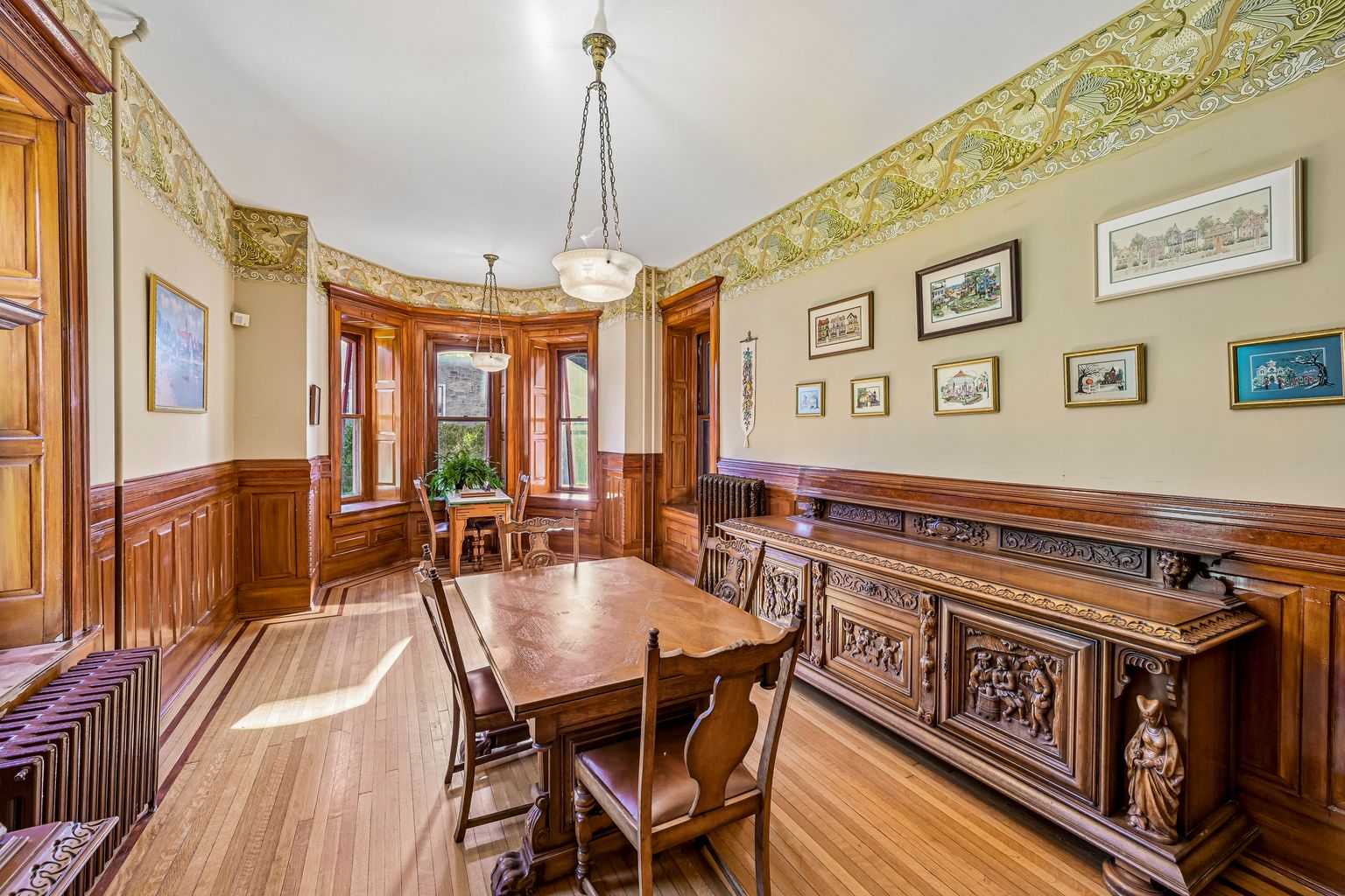 6 Lindenwold Ter, Ambler, PA 19002