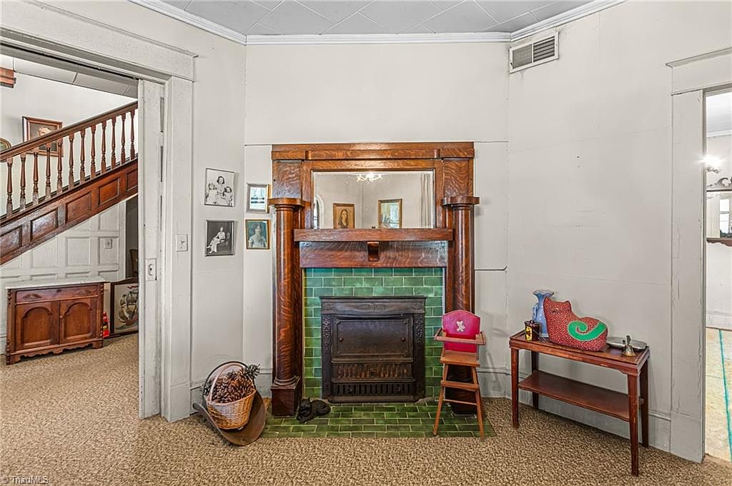 227 Asheboro St, Liberty, NC 27298