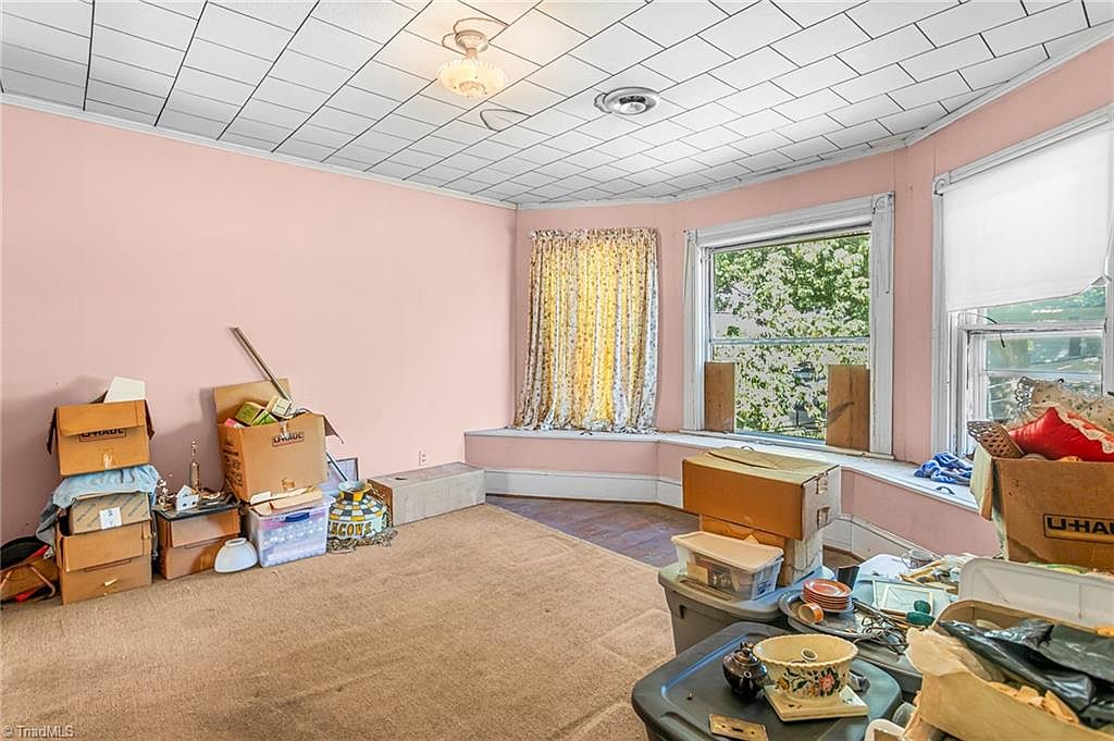 227 Asheboro St, Liberty, NC 27298