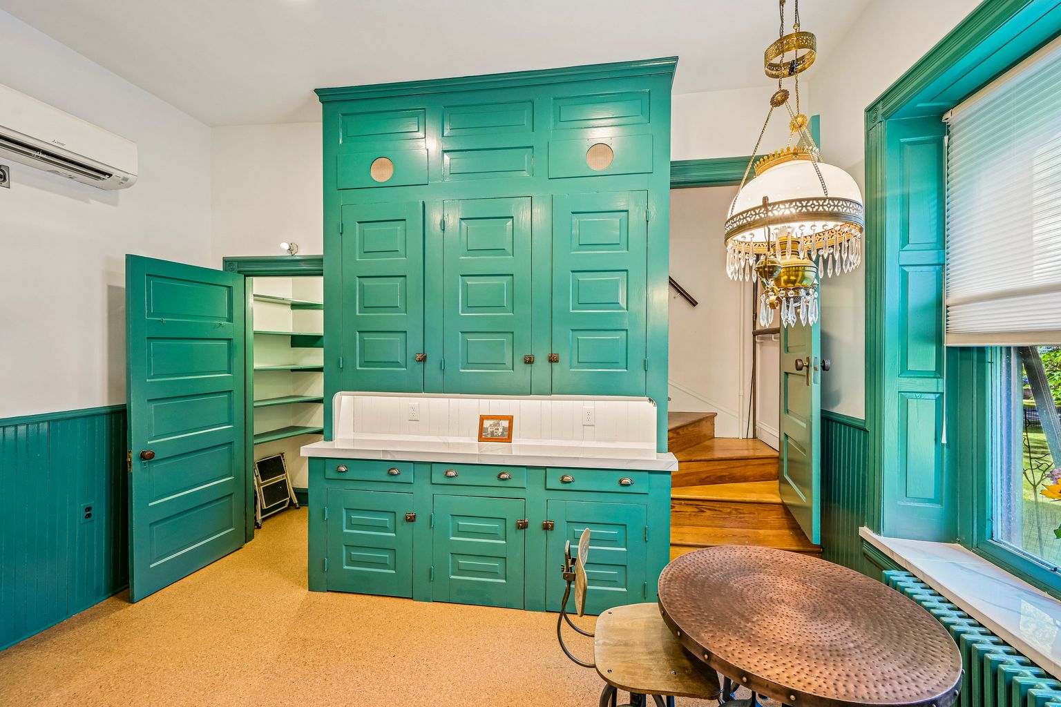 6 Lindenwold Ter, Ambler, PA 19002