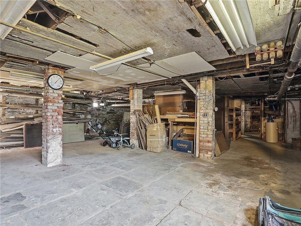 440 Park Ave, Waverly, NY 14892