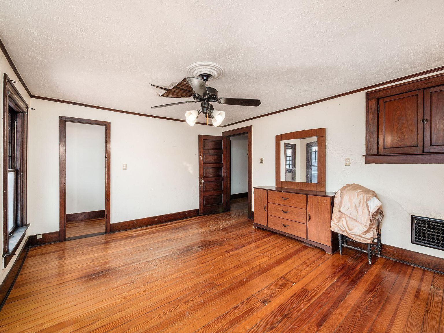 229 E Chillicothe Ave, Bellefontaine, OH 43311