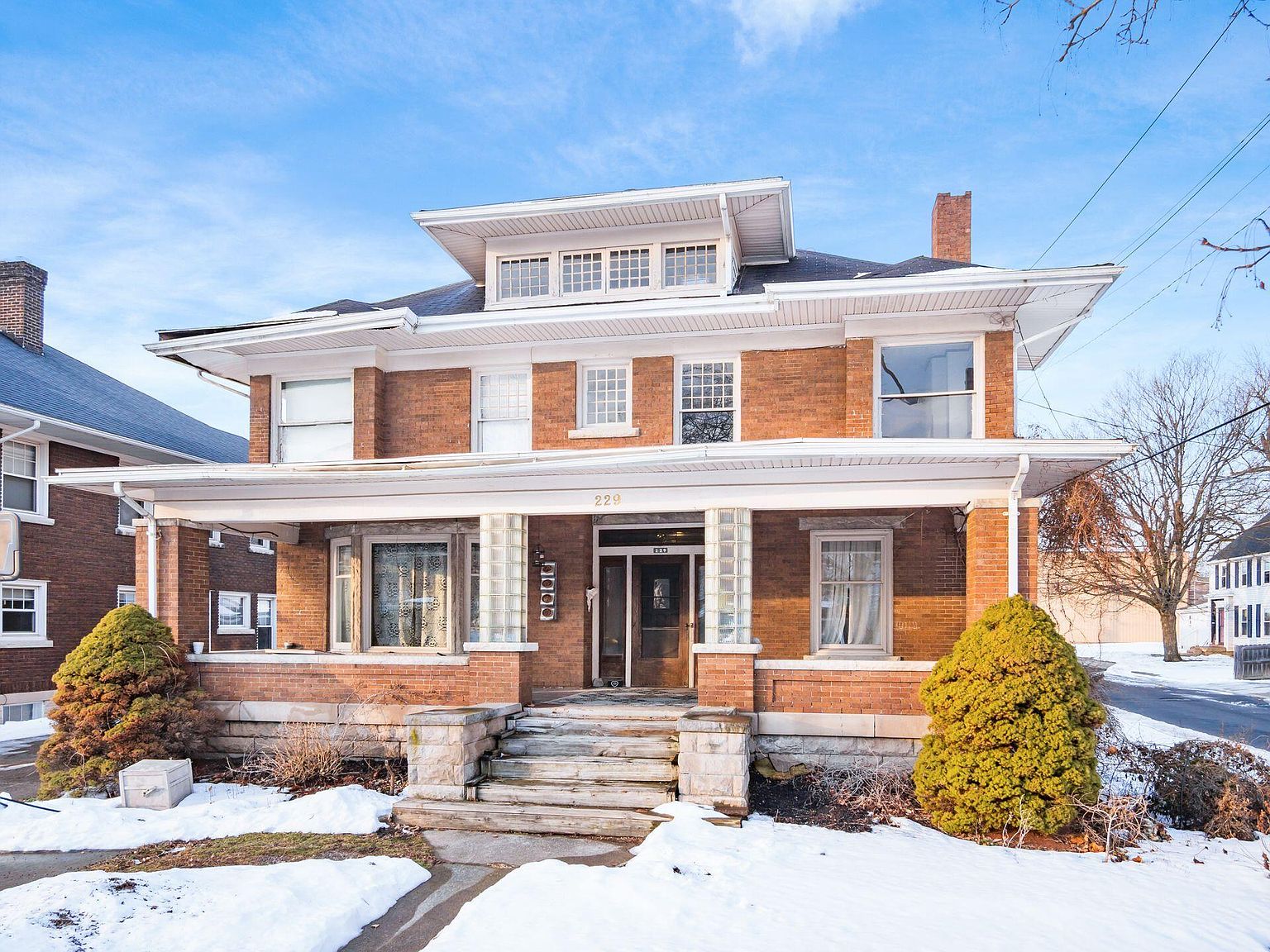 229 E Chillicothe Ave, Bellefontaine, OH 43311