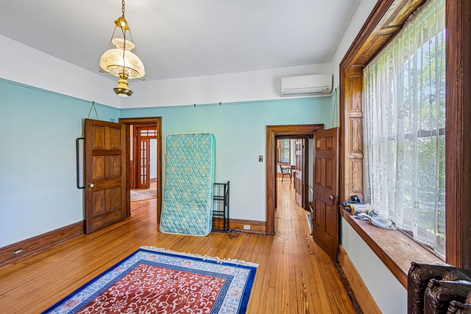 6 Lindenwold Ter, Ambler, PA 19002